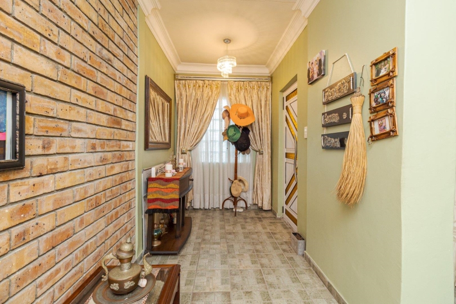 4 Bedroom Property for Sale in Devon Park Western Cape